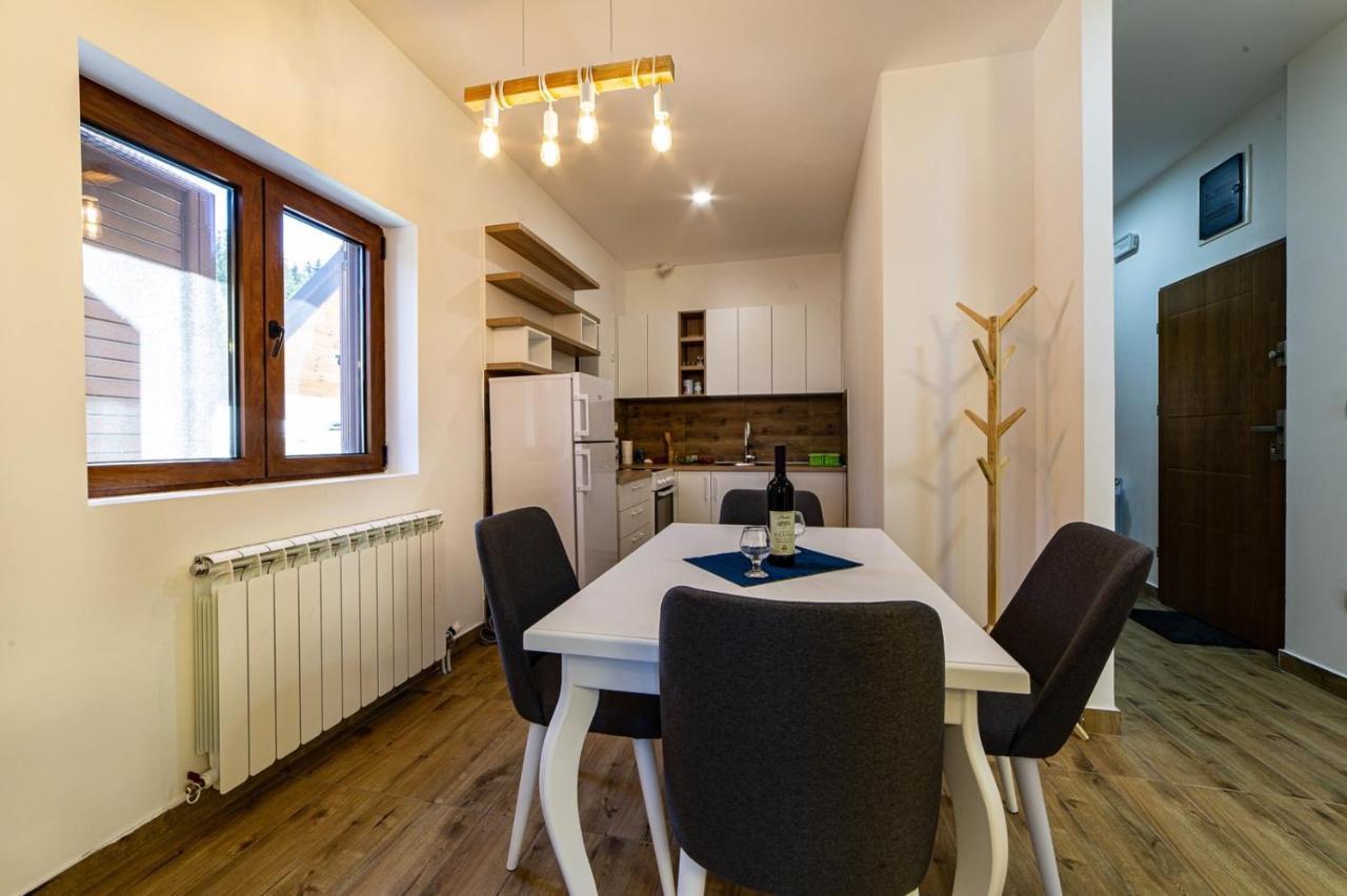 Turisticki Apartmani “Kraljeva Stolica” Žabljak Εξωτερικό φωτογραφία