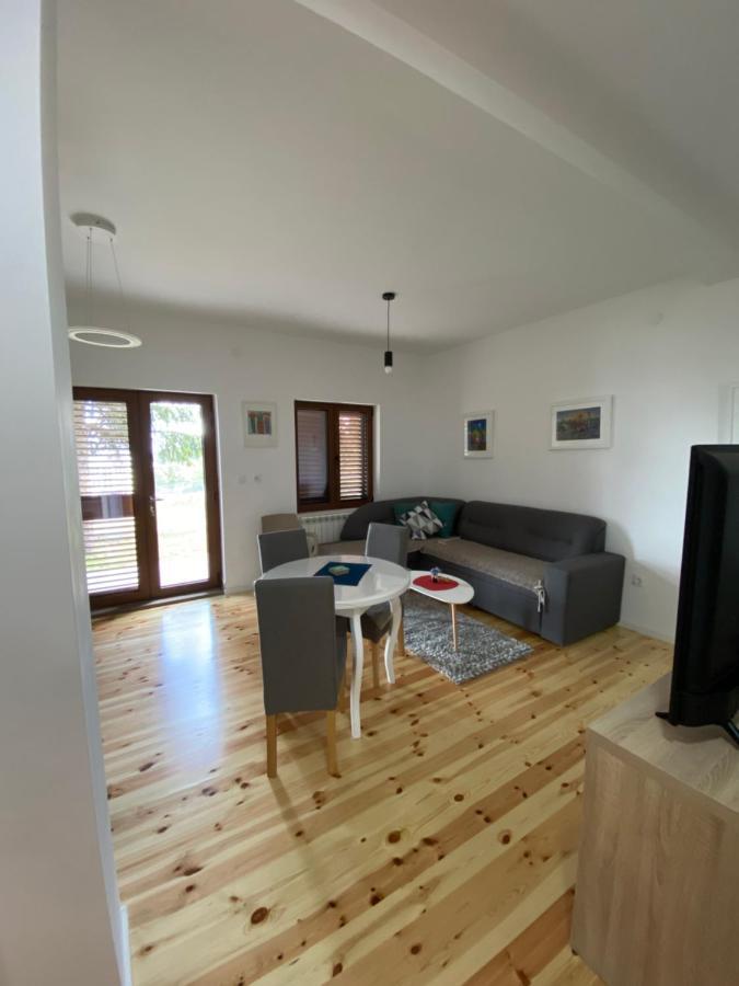 Turisticki Apartmani “Kraljeva Stolica” Žabljak Εξωτερικό φωτογραφία